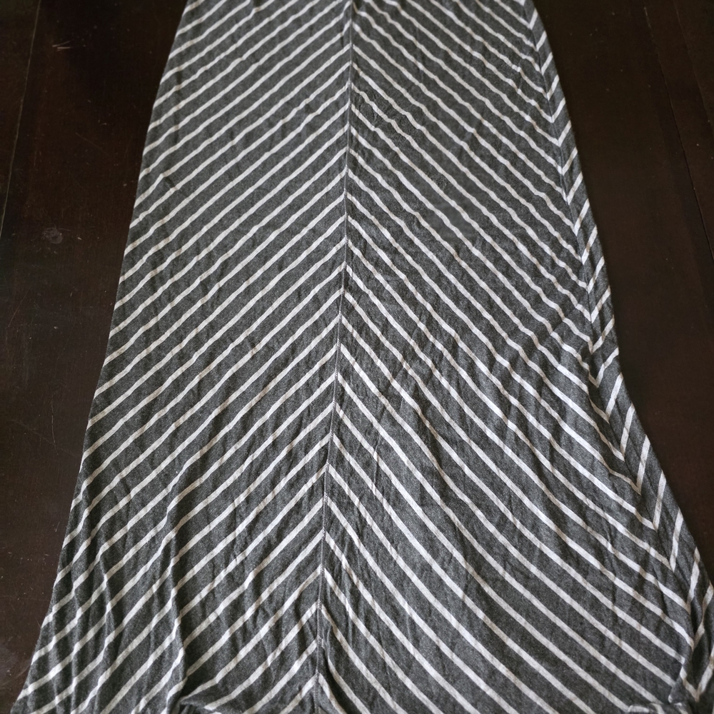 Max Studio Chevron Striped Gray Maxi Skirt